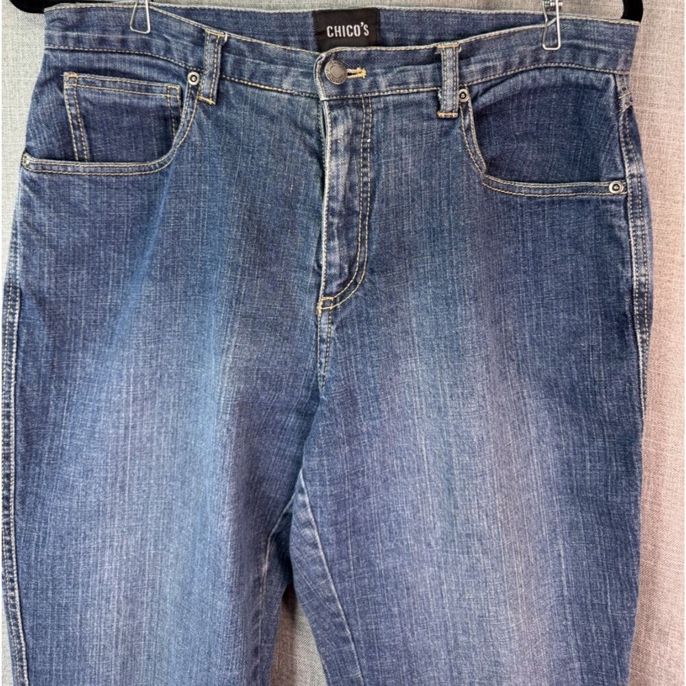 Chico's Straight Leg Jeans Women's Size 1.5 (10) Medium Wash - Picture 2 of 6